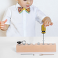 Tavola Montessori in legno con cacciavite
